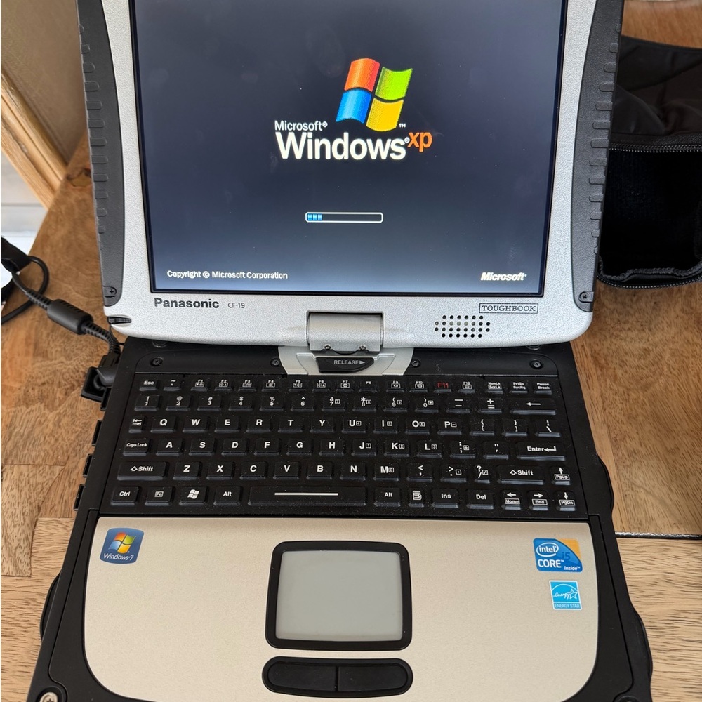 Panasonic CF-19 Toughbook Intel i5 U540 cpu. 2G RAM - 230 hours, Windows XP. - Picture 2 of 10